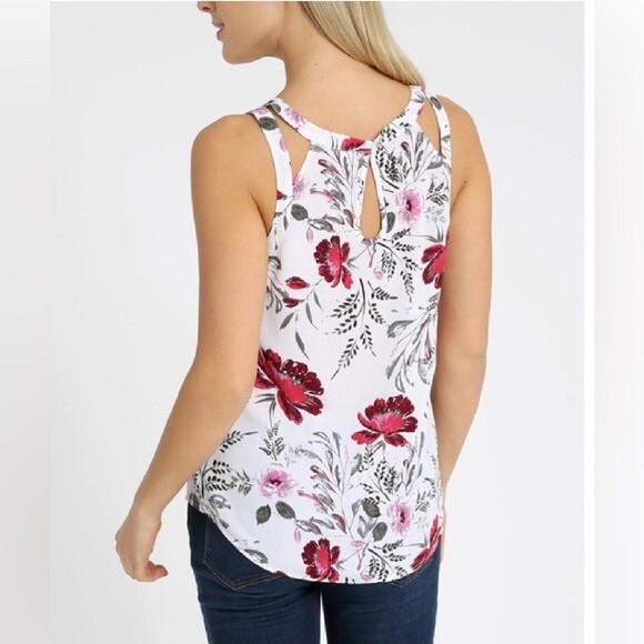 Kismet white red and pink floral cutout top size small NWT - Picture 3 of 10